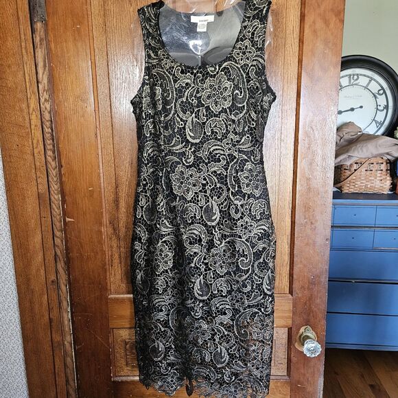 SANS SOUCI BLACK & GOLD FLORAL EMBROIDERED LACE-UP SLEEVELESS DRESS SIZE L - Picture 1 of 9